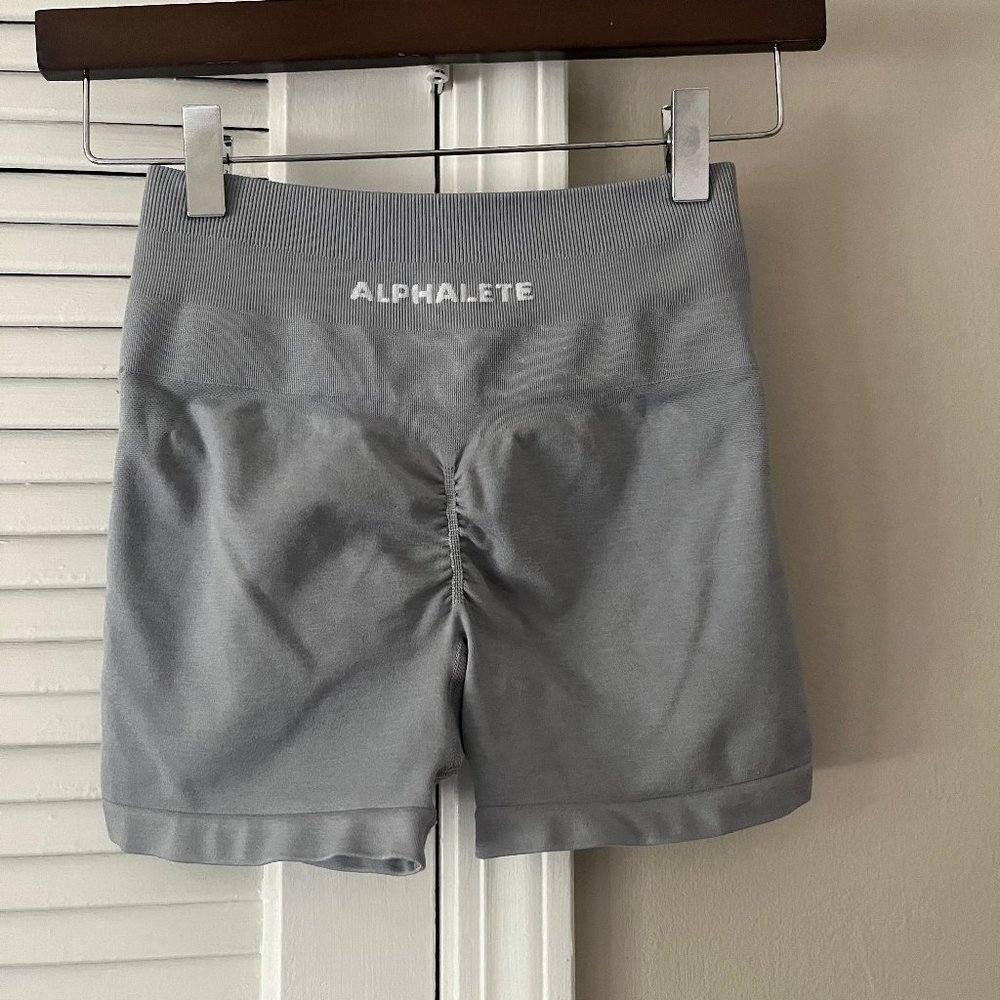 Alphalete Amplify Shorts in Thunder Cloud